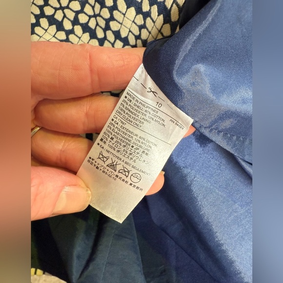 BANANA REPUBLIC Navy and white graphic print sleeveless sheath dress size 10. - Picture 10 of 14